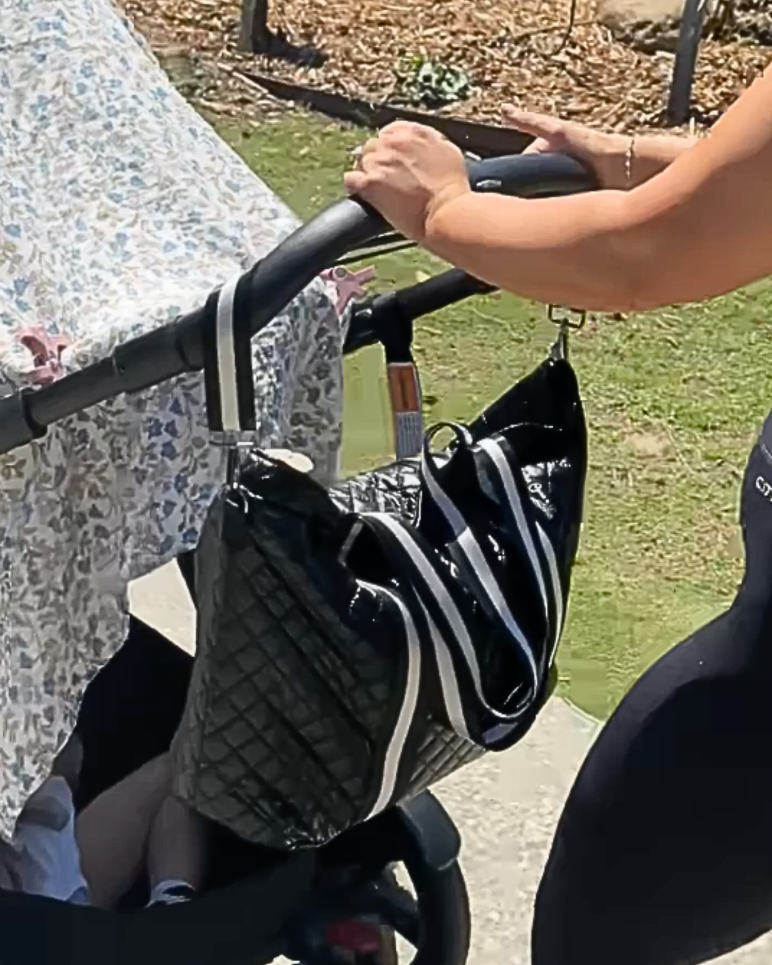 Core Trainer Raven Tote Bag Black & White