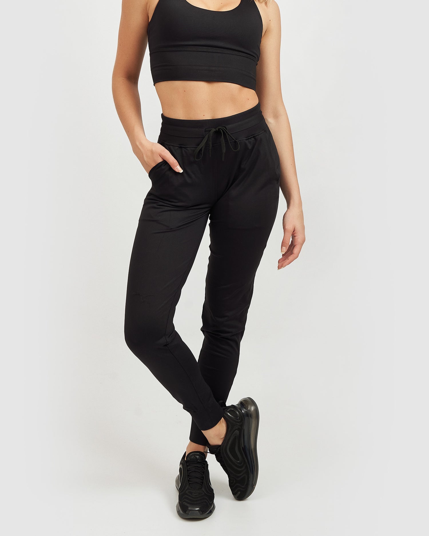 Core Trainer Lara Lounge Active Joggers Black